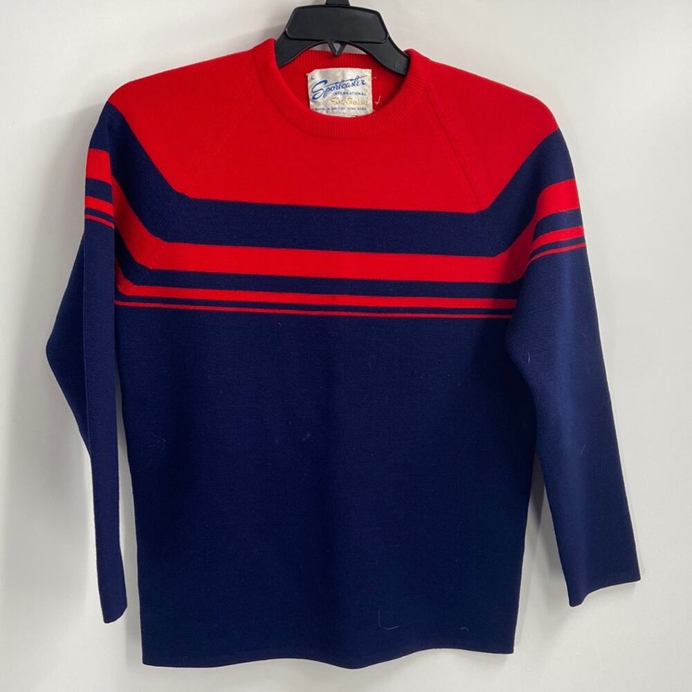 Vintage sportcaster International ski fashion blue and red top